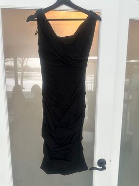 le chateau Black Ruched Midi Dress